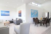 Russell Square Apartments - B&B Madeley