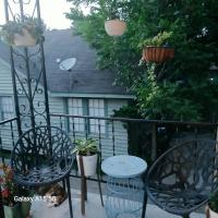 Boutique Style 2 Bdrm Apt offering Any & All of a Traveler's Needs - B&B Baton Rouge