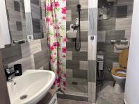 Dorka apartman - B&B Vonyarcvashegy