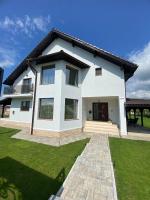 Alpine Grace Retreat - Ferienwohnung Novaci