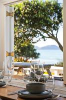 On the Dunes - Beachfront Kiwi bach - B&B Gisborne