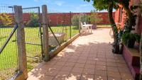 Spacious House with Garden in Touro – Family-Friendly - Ferienwohnung Touro