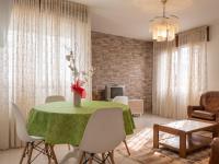 Welcoming Apartment in A Coruña, 90 m², Balcony - B&B Serres