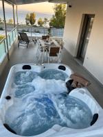 AMORÉA Jacuzzi Suites Evia - Chambres d'hôtes Érétrie