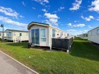 Lovely Caravan With Decking At Coral Beach Park In Lincolnshire Ref 77001Cb - B&B Ingoldmells