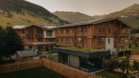 FRÄULEIN NANNERL - Boutique Apart mit Saunahaus - Bed and Breakfast Gerlos