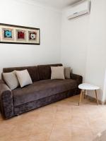 Glen's Apartament at Qerret Beach - B&B Golem