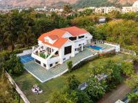 EKOSTAY Luxe - Noah Villa with Peddle Court & Sunset View - Chambres d'hôtes Lonavla