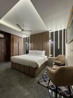 Luxenest Holiday Homes Luxury 3BHK Apartment with Pool & Gym - B&B Jammu