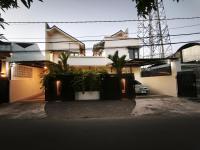 Stay at Prenggan Rumah 3 Kamar Tidur - B&B Damaran