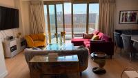 Stunning and central three bedroom Penthouse with roof terrace - B&B Edinburgh