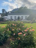 Rose Cottage PAARL SOUTH - Bed and Breakfast Hartebeeskraal