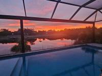 Waterfront Home 4BD 3BA Heated Pool Gulf Access Near Beaches Golf Pets Ok - B&B Port Charlotte