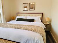 Historic Townhome by Mass Ave - Explore and Unwind - B&B Indianápolis
