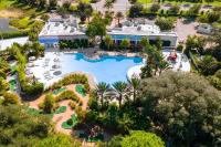 Vacation Home with Resort Pool & Mini Golf Access - Chambres d'hôtes Davenport