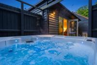 Hot Tub Lodge in Thetford Forest - Ferienwohnung Mundford