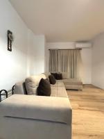 Sea Breeze Spacious 135m Beach Family Apartment by Z - B&B Durrës