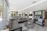 Hollywood Hills 4BR City View Home by Colby and Conrad - Ferienwohnung Los Angeles