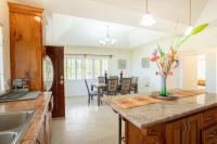 Serenity Stones 3 Bedroom Piton & Ocean View Villa with Infinity Pool - B&B Choiseul
