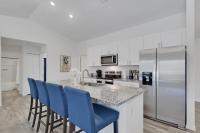 New with Pool & Pier! Perfect for two Families! - B&B Cape Coral