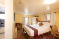 Taos Goji Farm & Eco-Lodge Retreat - B&B Arroyo Seco