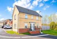 MoDERN 3 BEDROOM 2 BATHROOMS DRIVEWAY PARKING CONTRACTORS - B&B Norton
