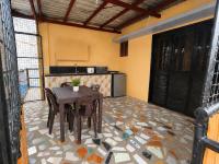 Jus Hub Corner A Family Friendly 2-Bedroom Apt - Ferienwohnung Roxas City