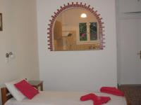 Elevated ground floor-No balcony