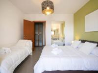 Sky Gate Gold Airport Terrace - Ferienwohnung Macchia