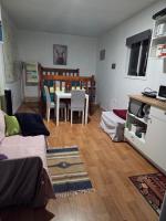 The Quacka - Granny and Huts rustic farmstay - B&B Manyung