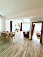 Apartamento de 2 dormitorios con balcón y vistas al mar