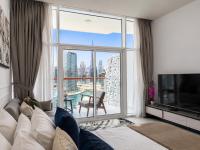 Panoramic Burj Khalifa and Canal View - B&B Dubai