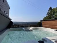 3 - Castle View Pod with Hot Tub - B&B Llandudno Junction