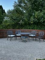 Tree Top & Bluebell Cottages - B&B East Grinstead