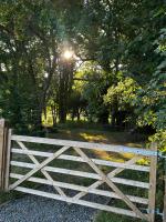 Tree Top & Bluebell Cottages - B&B East Grinstead