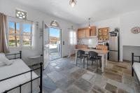 Seafront maisonettes by TinosStay - Bed and Breakfast Kardianí
