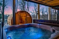 Poconos Lakefront Hot tub,Sauna, Firepit, Kayaks - B&B East Stroudsburg