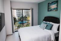Jaco Bay Luxury Apt, 5 min to Beach, Amazing pool - B&B Jacó