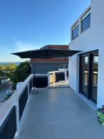 Innova Travel - Martina Apartments - B&B Vir