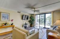 Stunning oceanview condo with a shared pool hot tub & tennis plus beach access - Chambres d'hôtes Hilton Head