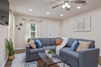 The Avenue F Getaway Modern 3BR by Downtown - Bed and Breakfast Dallas