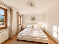 Apartment mit Balkon