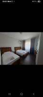 Camera Matrimoniale con Letto Supplementare