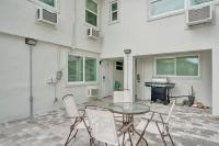 Coastal Charm Studio Retreat in Pompano - B&B Pompano Beach