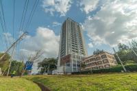 Gemland Residence-2 Bedroom Apartment in Westlands with a Pool and GYM On Ring Road Westlands opposite Paulines near Riverside - Chambres d'hôtes Nairobi