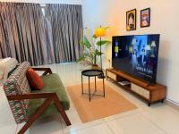 NO DEPO 65 Inch TV Palazio Mount Austin JB Netflix - B&B Johor Bahru