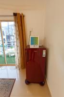NK Homes - Full Furnished 2BHKs with Hall, Balcony, Kitchen, WiFi and Smart TV - Ferienwohnung Hyderabad