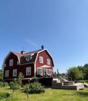 Sjötomt med bastuflotte & badtunna - lantlig idyll - Ferienwohnung Vingåker