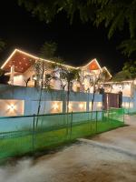 The Palm Grove Farm Villa - B&B Greater Noida