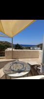 Mosaic house by the sea - B&B Kínion